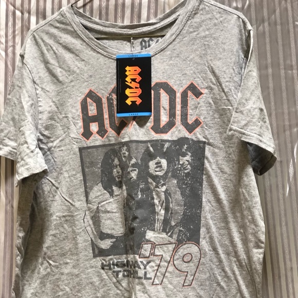 Source Unknown Tops - AC/DC WOMENS TSHIRT. NWT